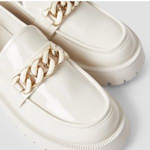 Lattelier Creamy White Loafers